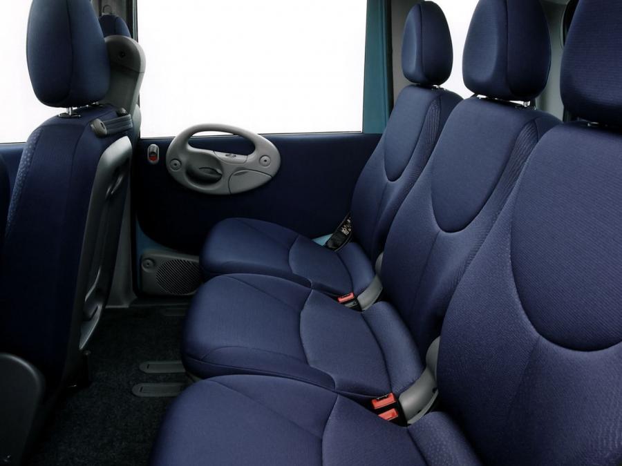  Fiat Multipla 2000 года  (UK) (фото 2 из 10)